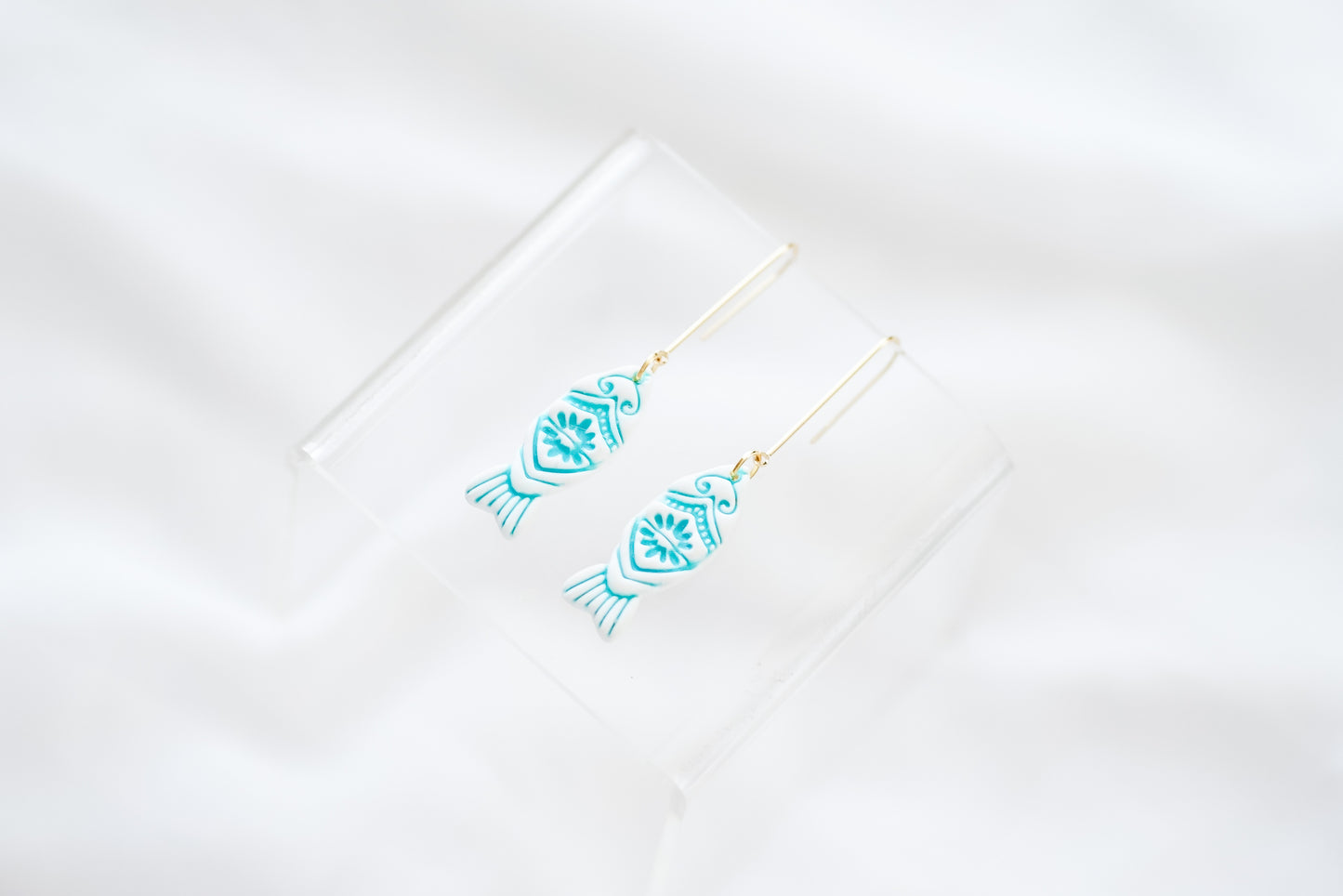 Summer Catch, White/Turquoise