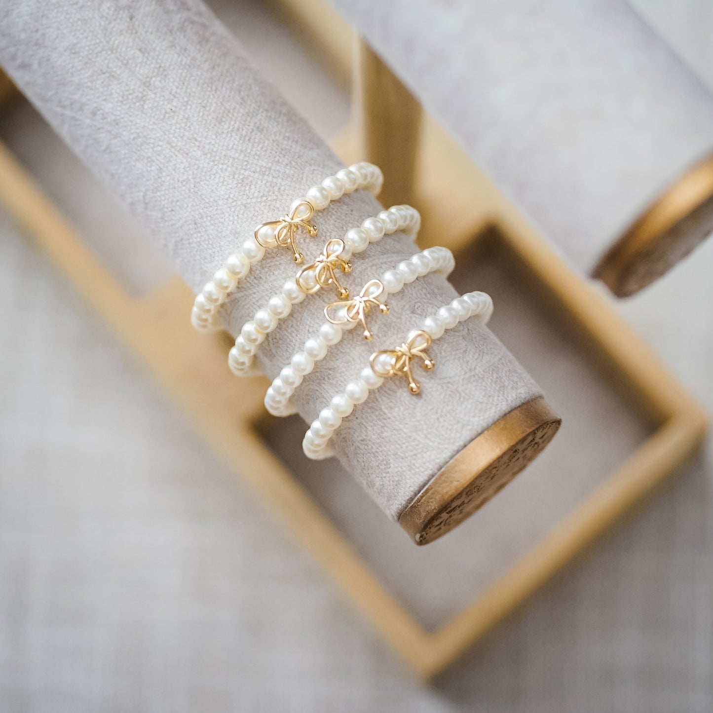 Bow Bracelet, 6mm
