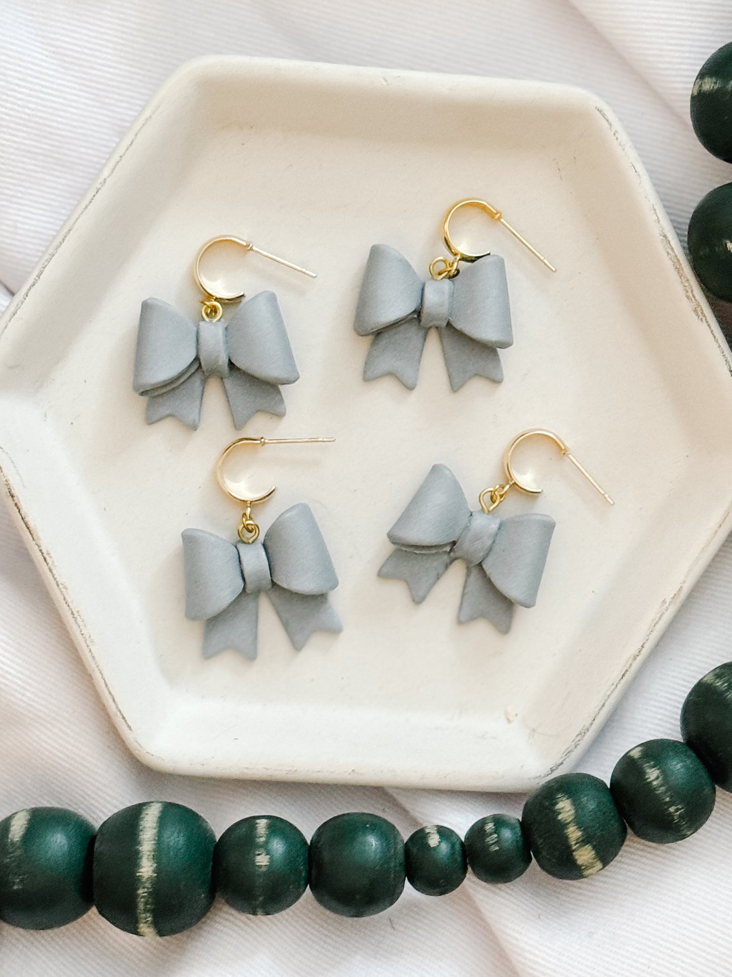 Bow Huggies - Pearl Blue