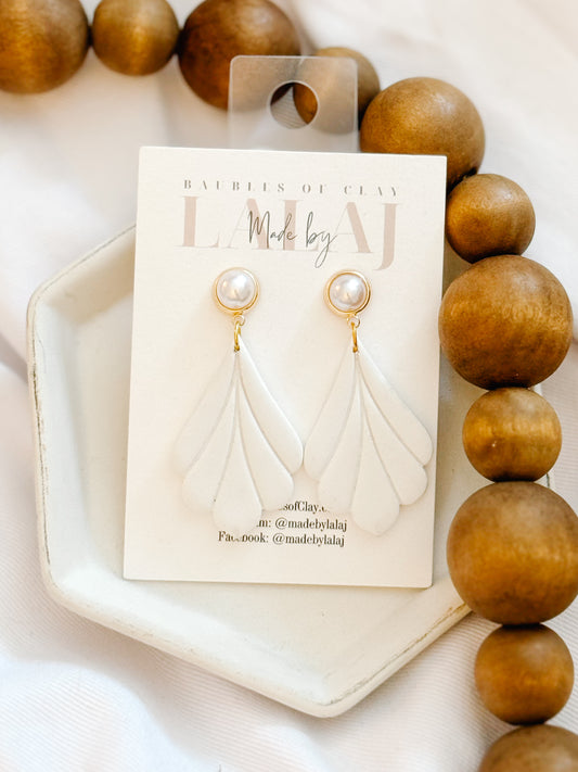 All In White - Elizabeth