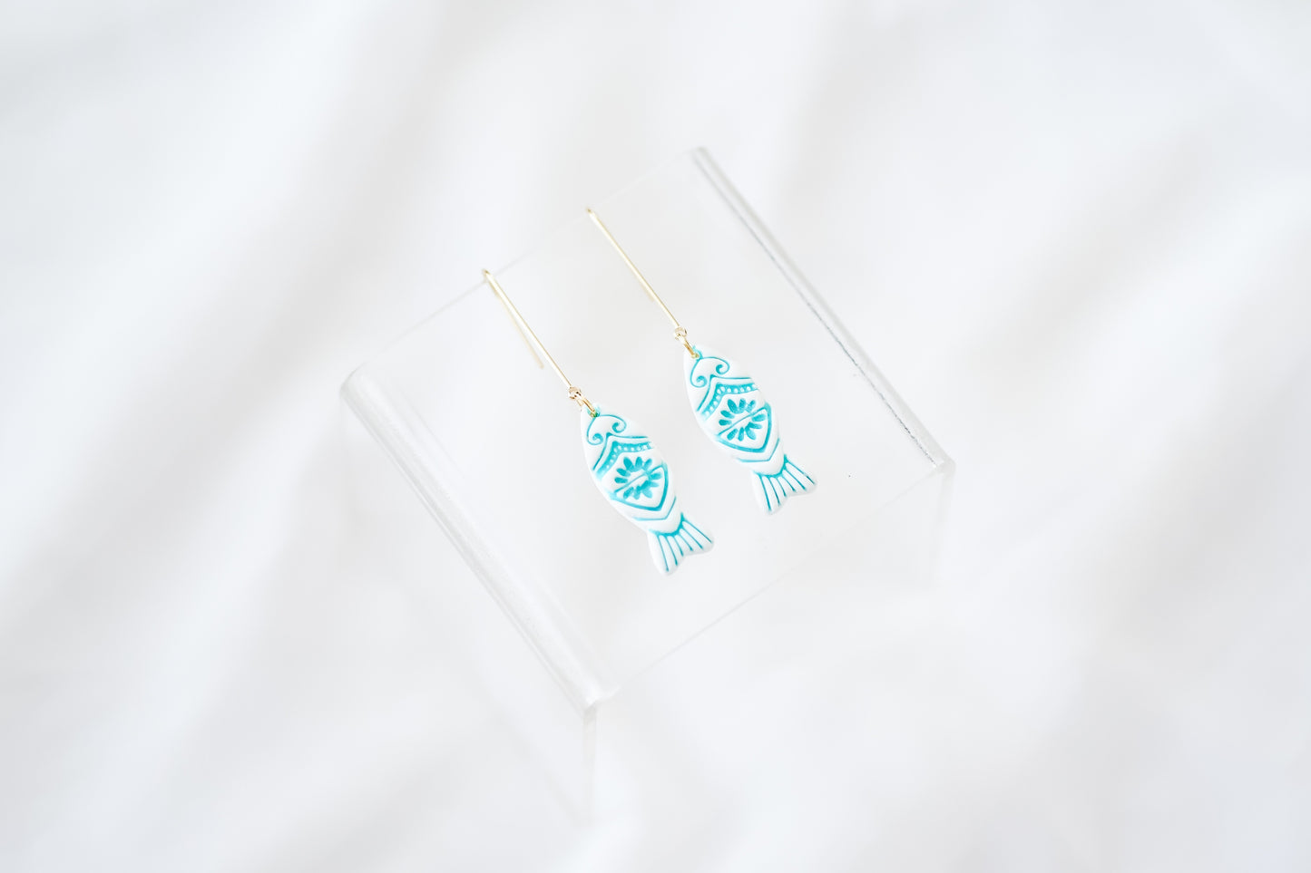 Summer Catch, White/Turquoise