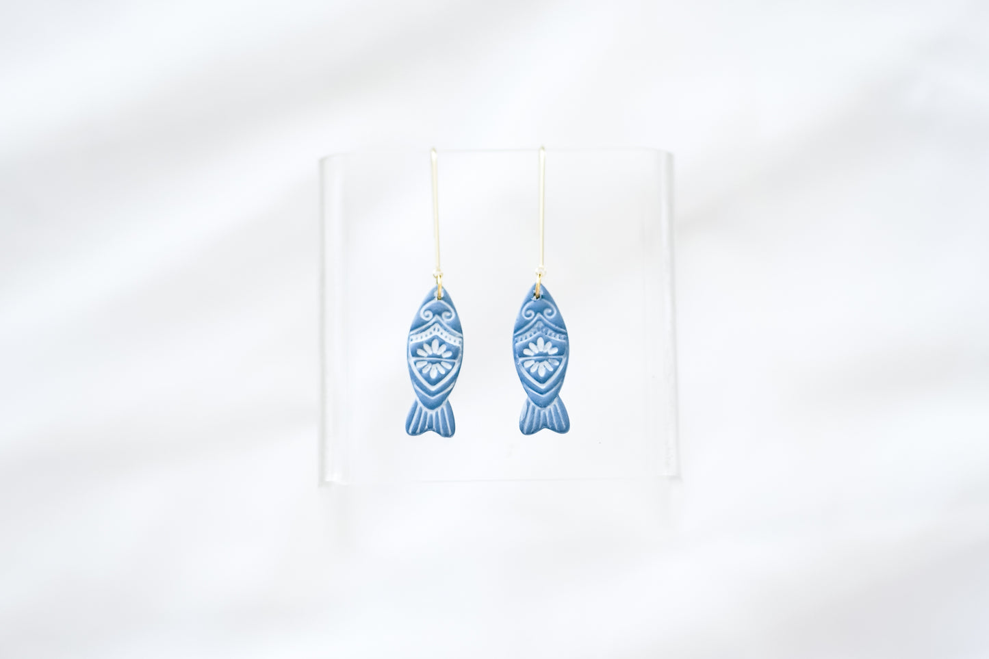 Summer Catch, Blue/White