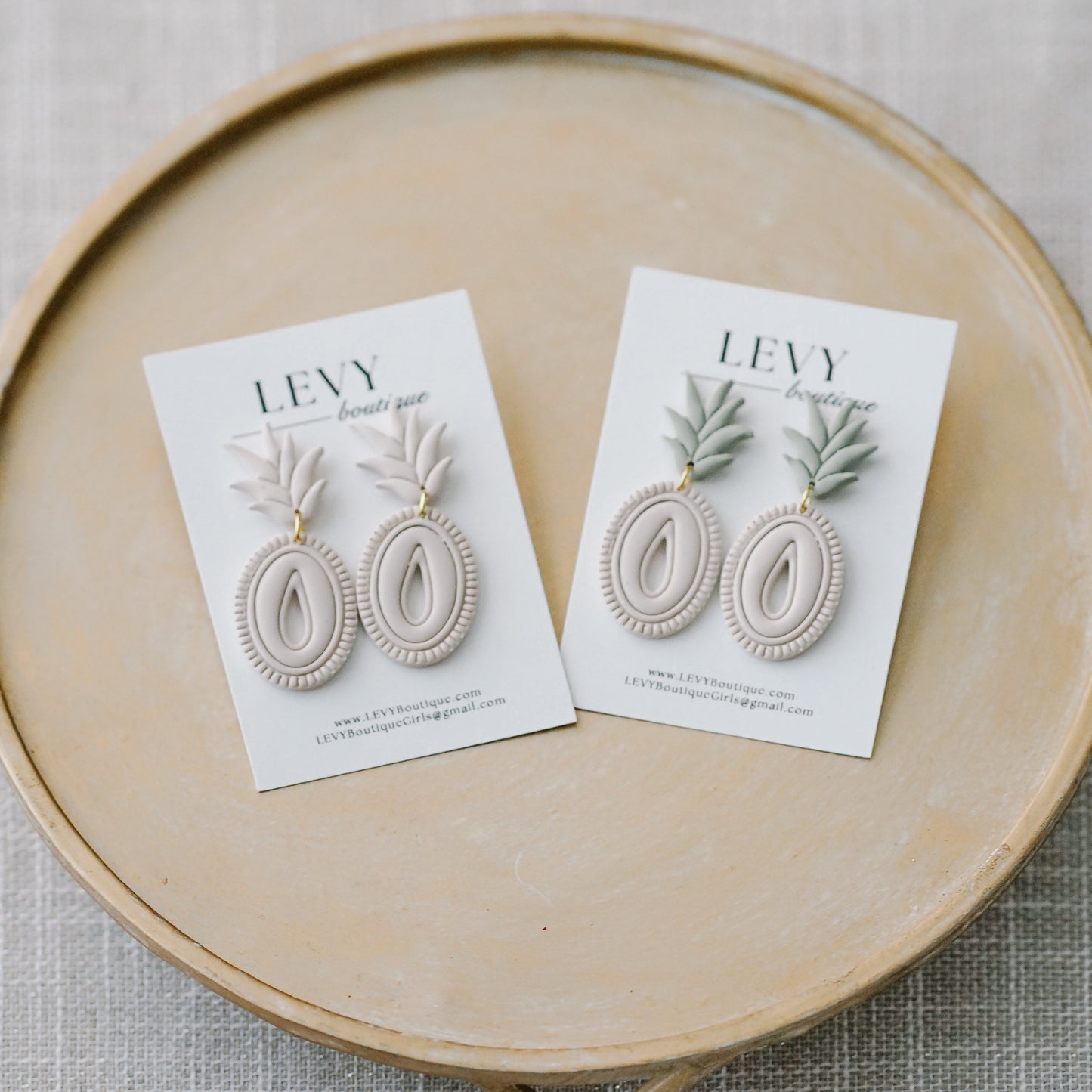 Pineapple - Sand with Green Leaves