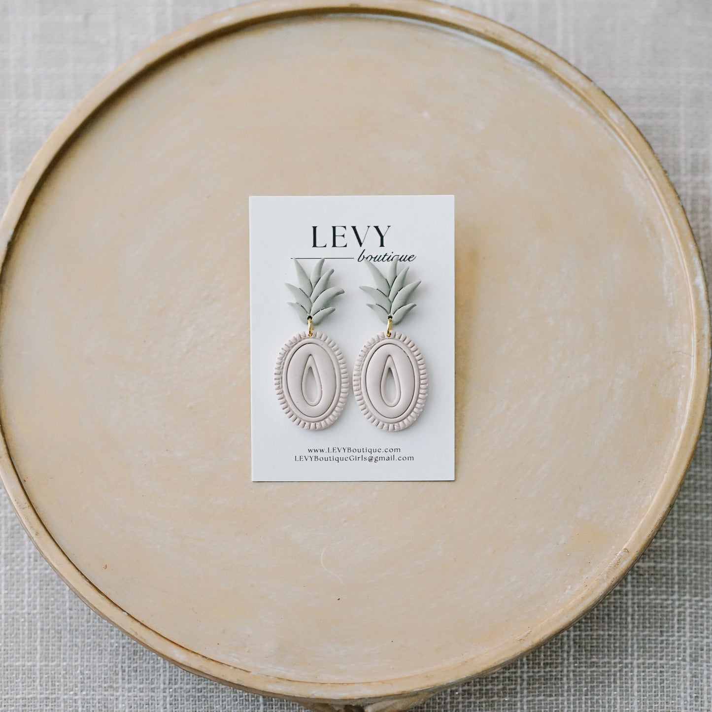 Pineapple - Sand with Green Leaves