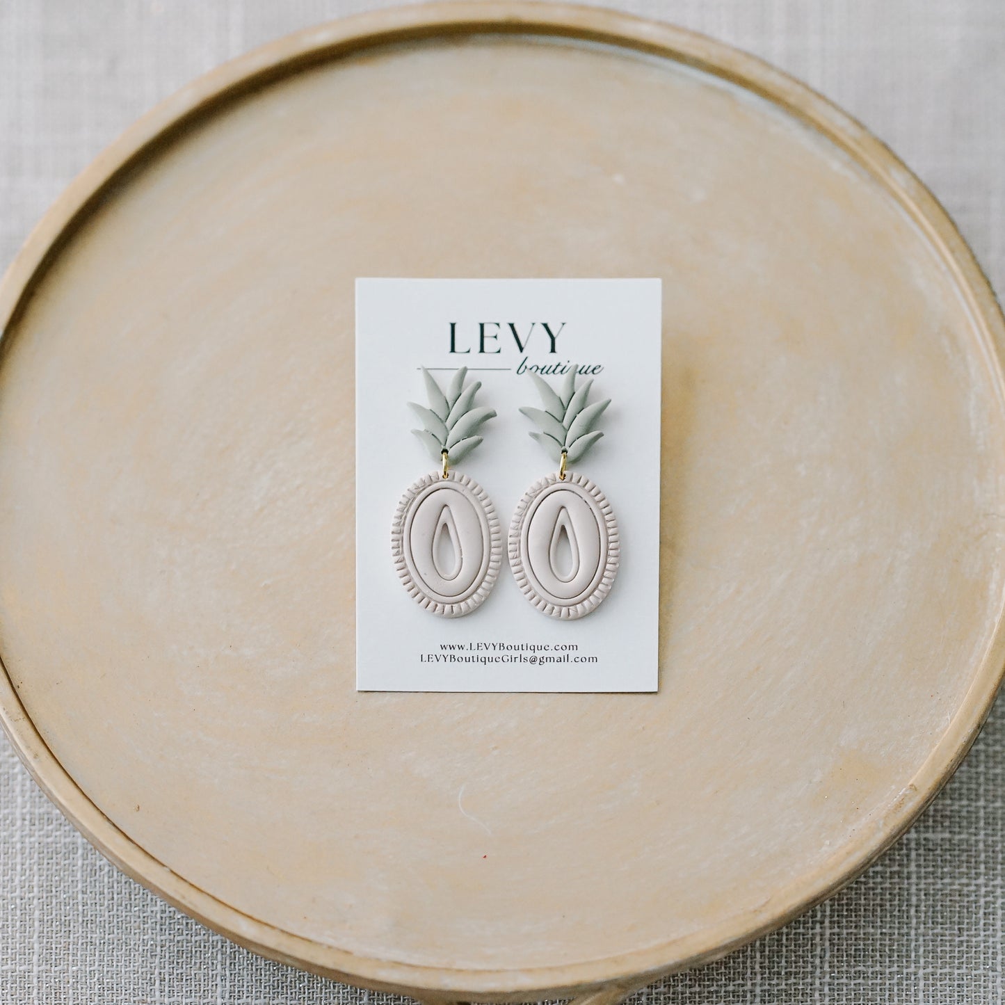 Pineapple - Sand with Green Leaves