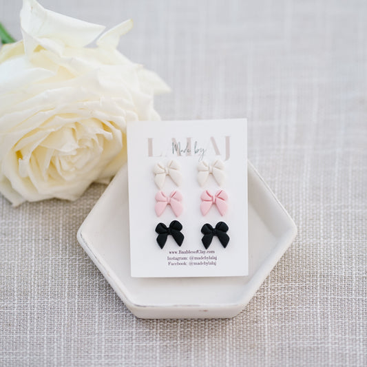 Bow Stud Trio, White